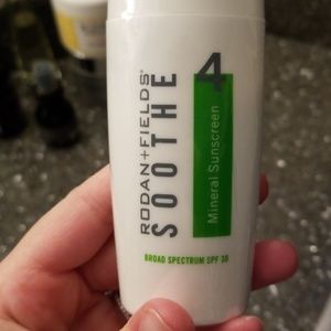 Rodan & fields sooth spf